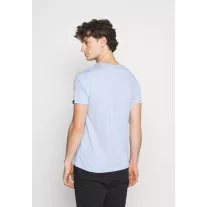 100501-513-alpha-industries-basic-t-light-blue-sniper.jpg
