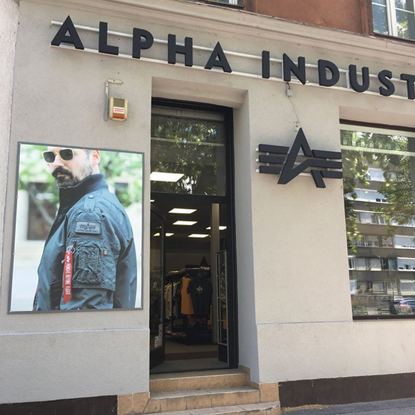 Kihagyhatatlan élmény. Alpha Industries márkaboltunk Budapesten